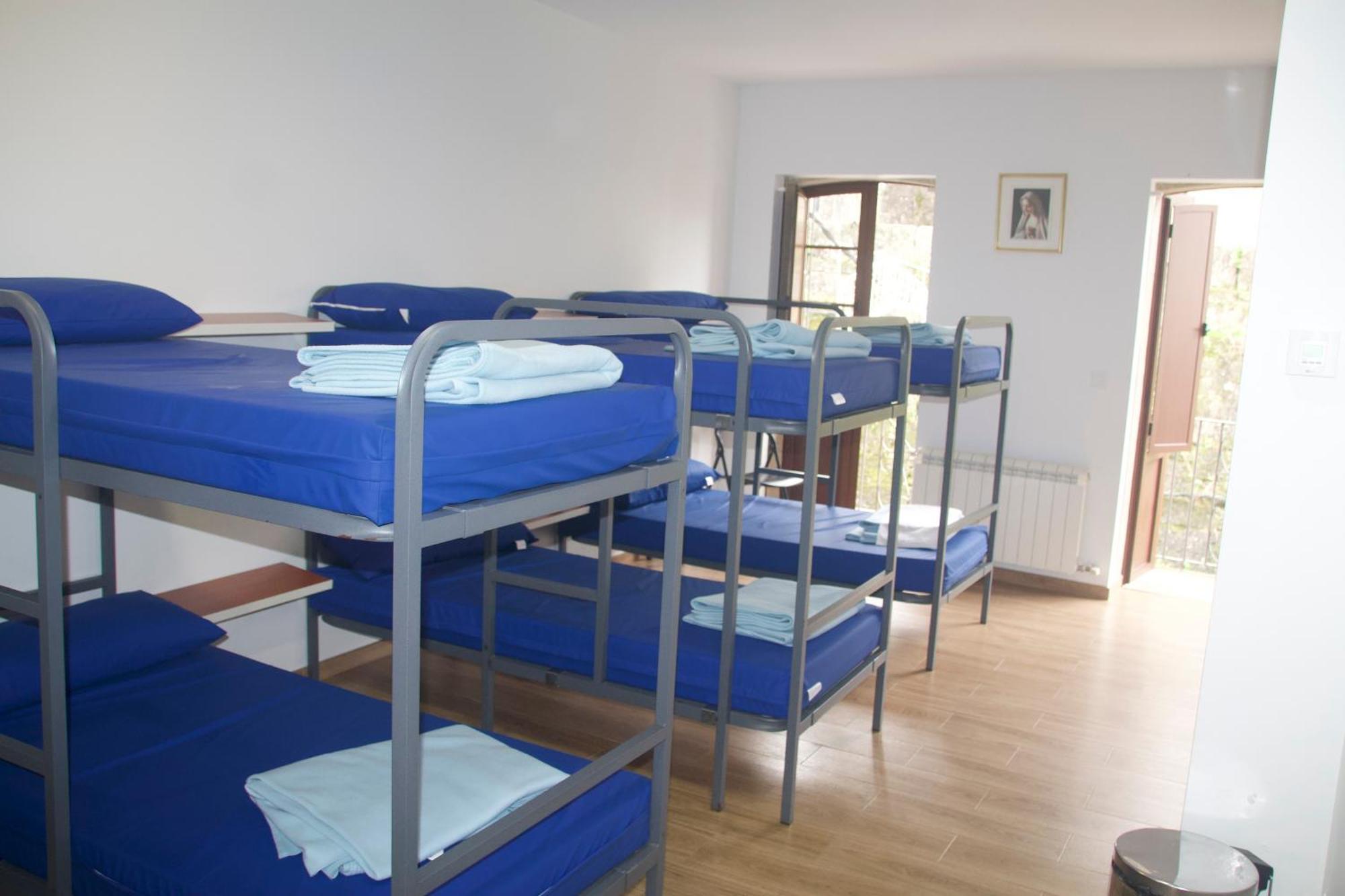 Albergue Parroquial Santiago Apostol De רדונדולה מראה חיצוני תמונה